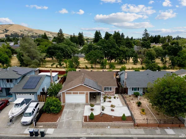 $599,990 | 2924 Redwood Drive, Fairfield, CA 94533