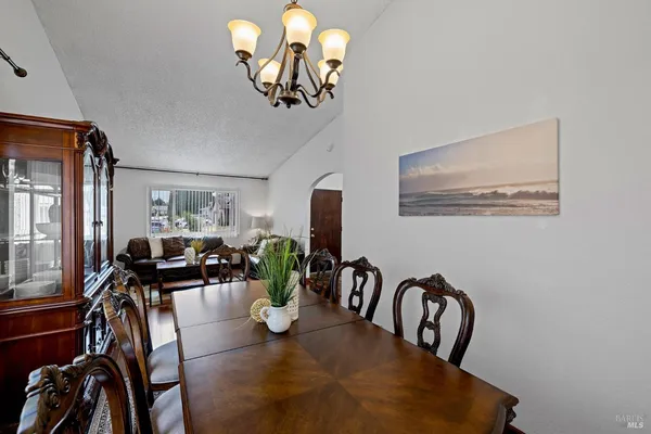 $599,990 | 2924 Redwood Drive, Fairfield, CA 94533