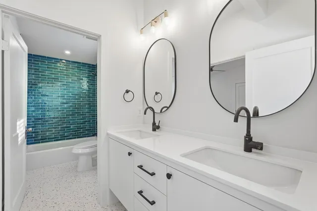 $2,900 | 2122 Hardy Street, Houston, TX 77026