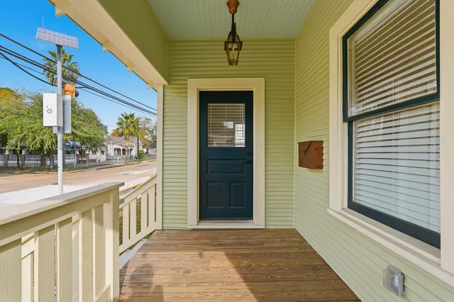 $2,900 | 2122 Hardy Street, Houston, TX 77026