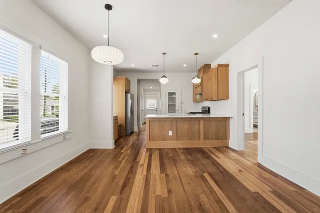 $2,900 | 2122 Hardy Street, Houston, TX 77026