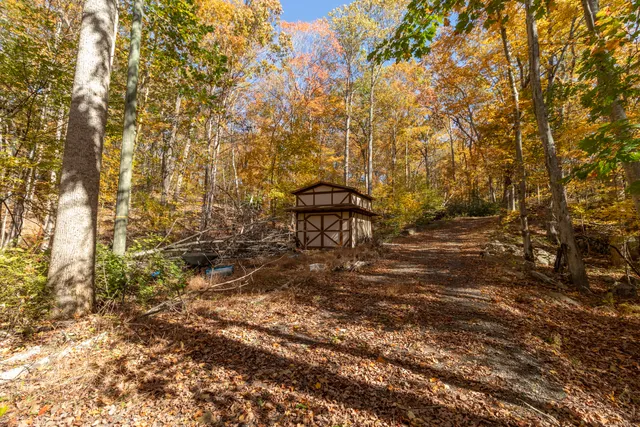 $299,000 | 4 Laurel Lane, Clinton, CT 06413