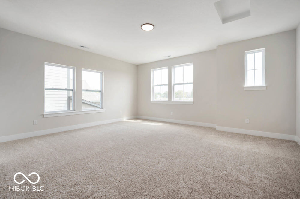 11924 Gray Ghost Way Fishers, IN 46040 - Photo 8 of 13