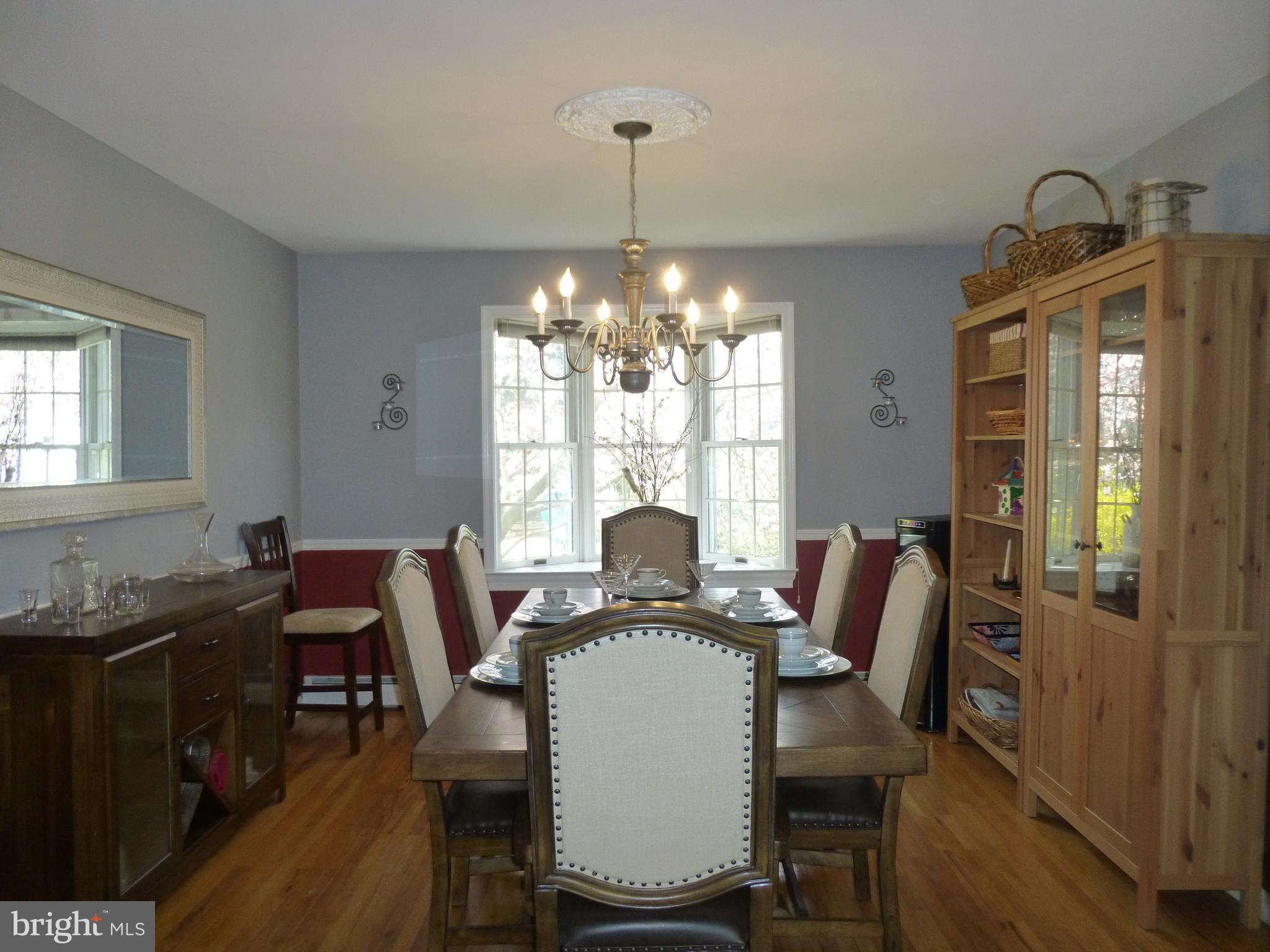 109 Crestview Road Hatboro, PA 19040 - Photo 12 of 35 Dinihg Room - Bay Window, Hardwoods