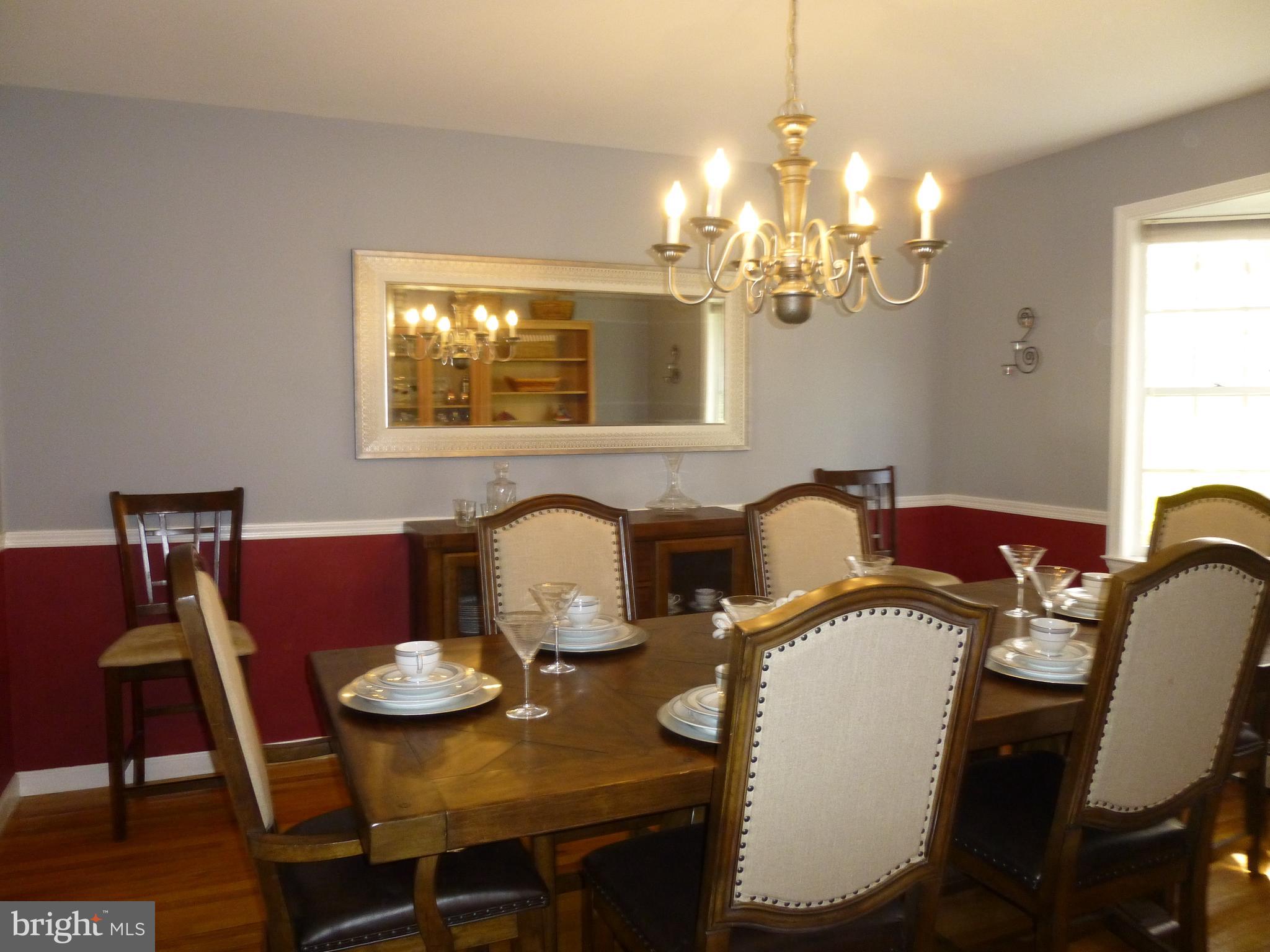 109 Crestview Road Hatboro, PA 19040 - Photo 13 of 35 Dining Room - Bay Window, Hardwoods