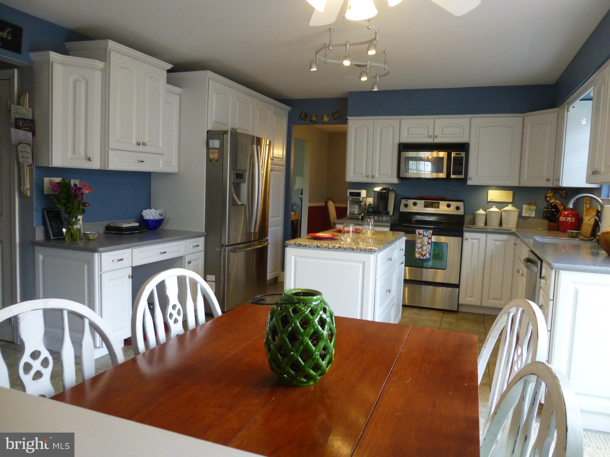 109 Crestview Road Hatboro, PA 19040 - Photo 14 of 35 Kitchen-Stainless Steel Appliances, White Cabinets