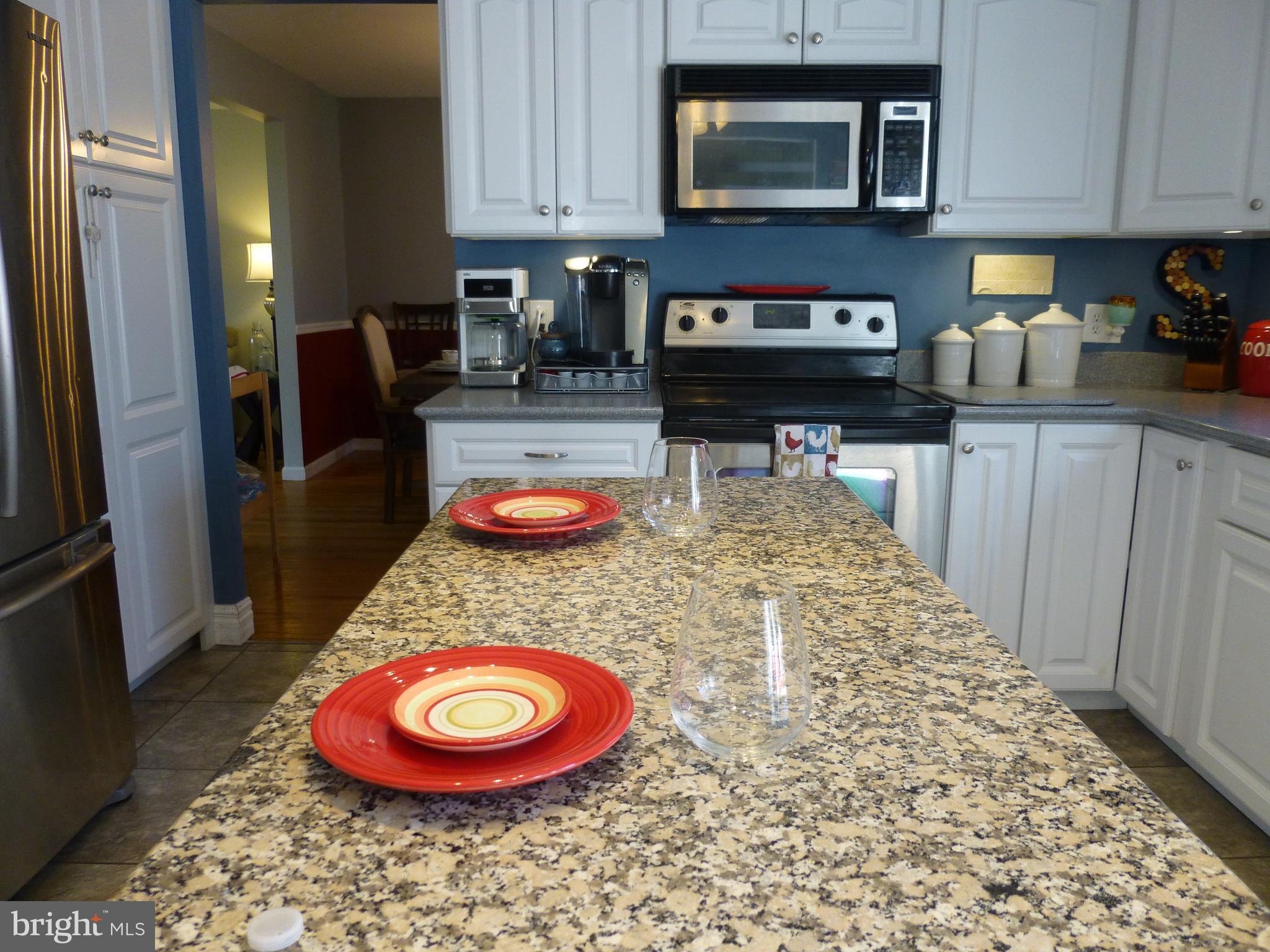 109 Crestview Road Hatboro, PA 19040 - Photo 16 of 35 Kitchen - Granite Island