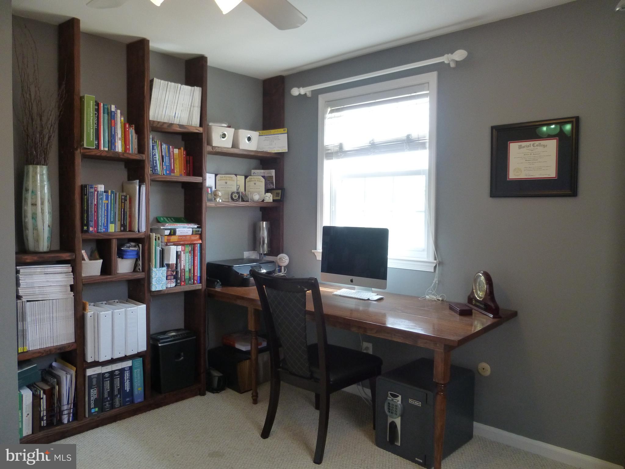 109 Crestview Road Hatboro, PA 19040 - Photo 32 of 35 Bedroom 3 - Custom Built-in Shelves and Desk