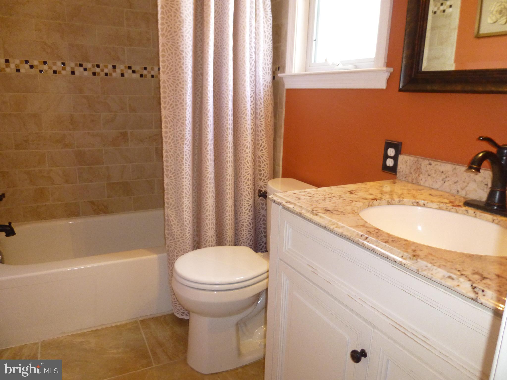109 Crestview Road Hatboro, PA 19040 - Photo 34 of 35 Upstairs Hall Bathroom - Renovated