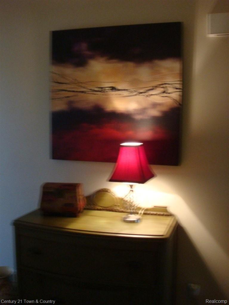 2172 London Bridge Drive, Unit 51 Rochester, MI 48307 - Photo 9 of 18 DSC02136.JPG