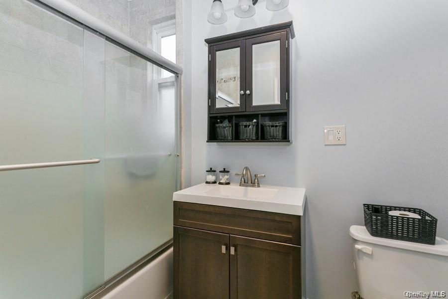 48 Parkway Road Bronxville, NY 10708 - Photo 10 of 14