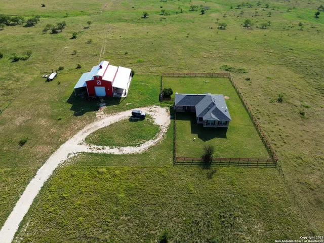 an aerial view of a yard