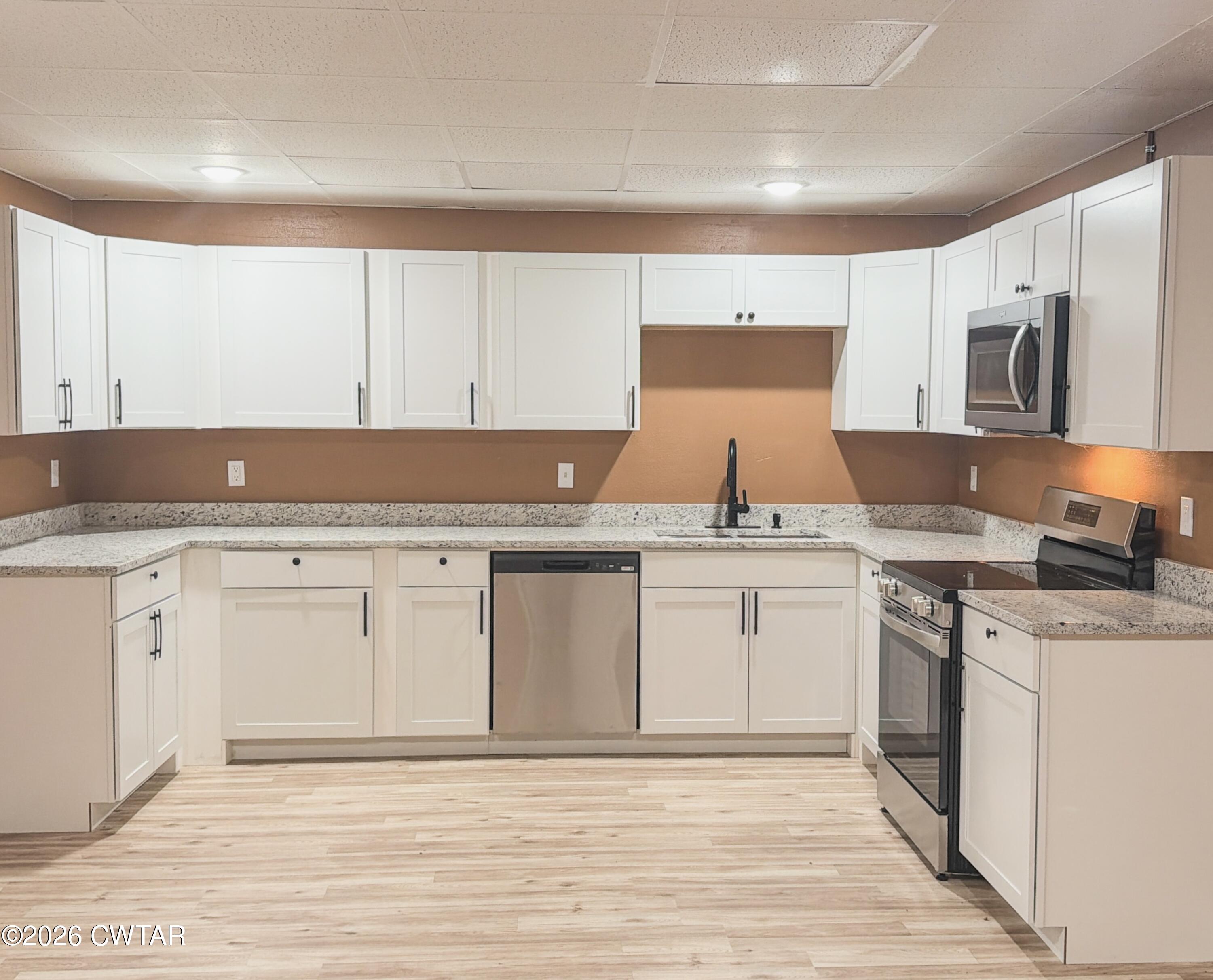 953 Riverside Drive Jackson, TN 38301 - Photo 7 of 20 DJI_20260306_111005_938