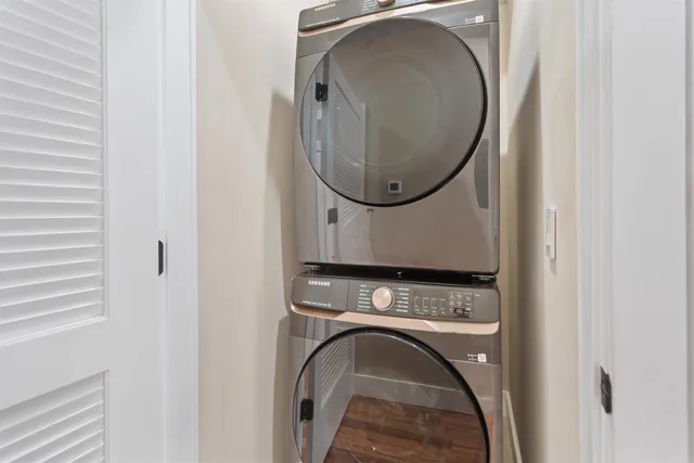 $3,900 | 277 Pearsall Avenue, Unit 1A, Jersey City, NJ 07305