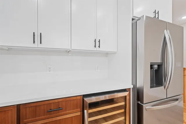 $3,900 | 277 Pearsall Avenue, Unit 1A, Jersey City, NJ 07305