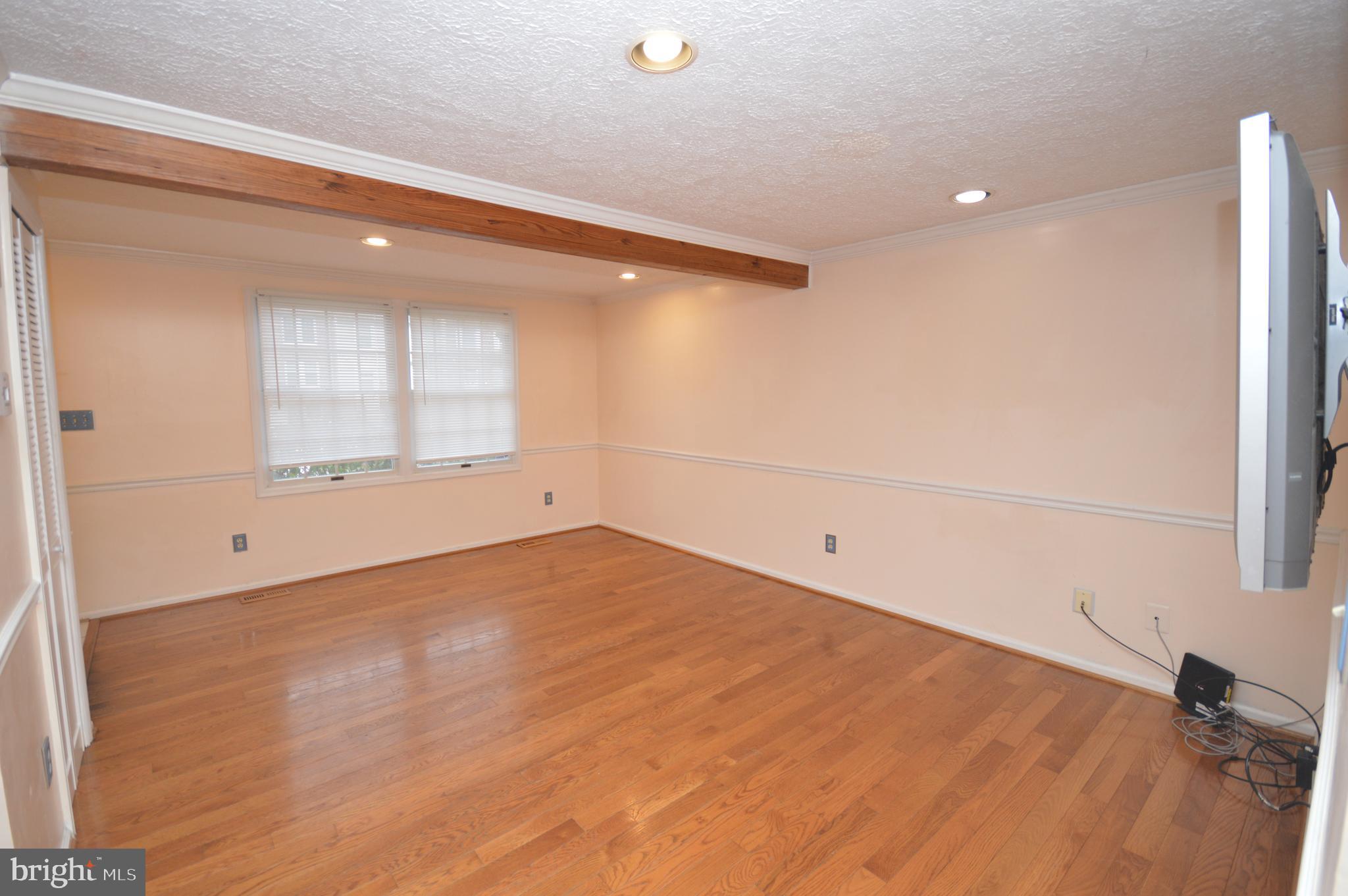 201 Ridgecrest Court Stafford, VA 22554 - Photo 4 of 36 Living room