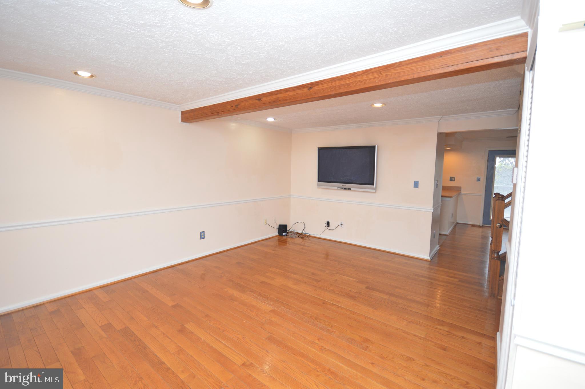 201 Ridgecrest Court Stafford, VA 22554 - Photo 7 of 36 Living room