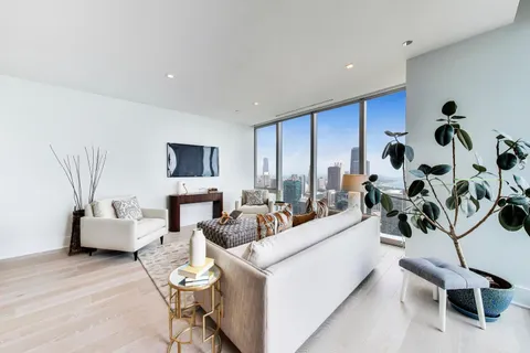 $1,650,000 | 363 East Wacker Drive, Unit 5105, Chicago, IL 60601