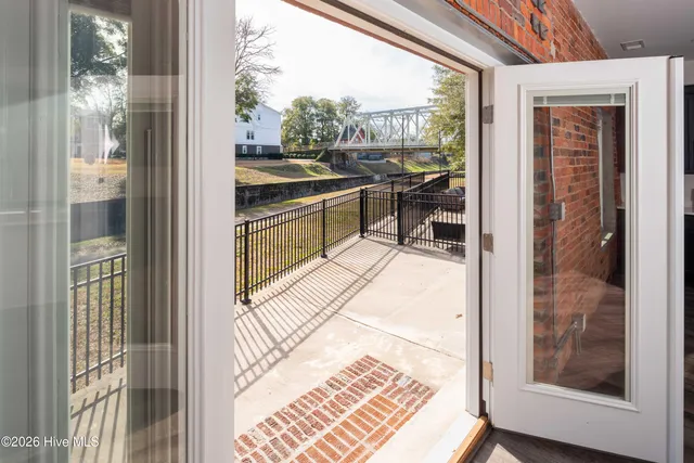 $476,000 | 614 Peacock Lane, Unit 1, Wilmington, NC 28401