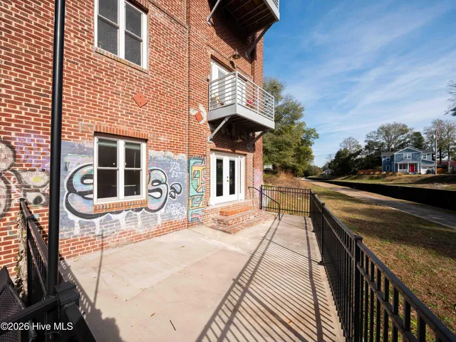 $476,000 | 614 Peacock Lane, Unit 1, Wilmington, NC 28401