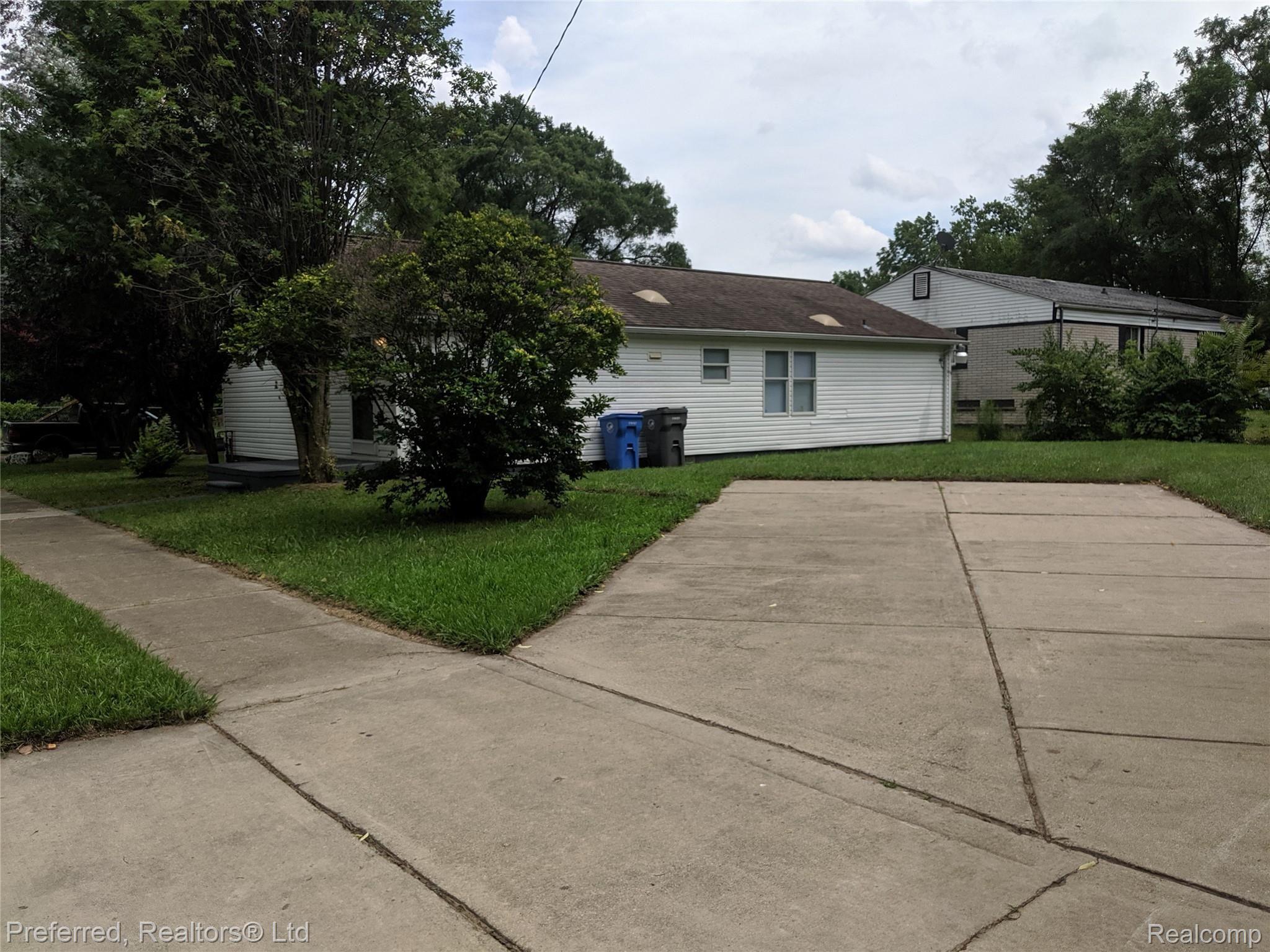3502 Moore Street Inkster, MI 48141 - Photo 2 of 5 IMG_20190729_145314.jpg