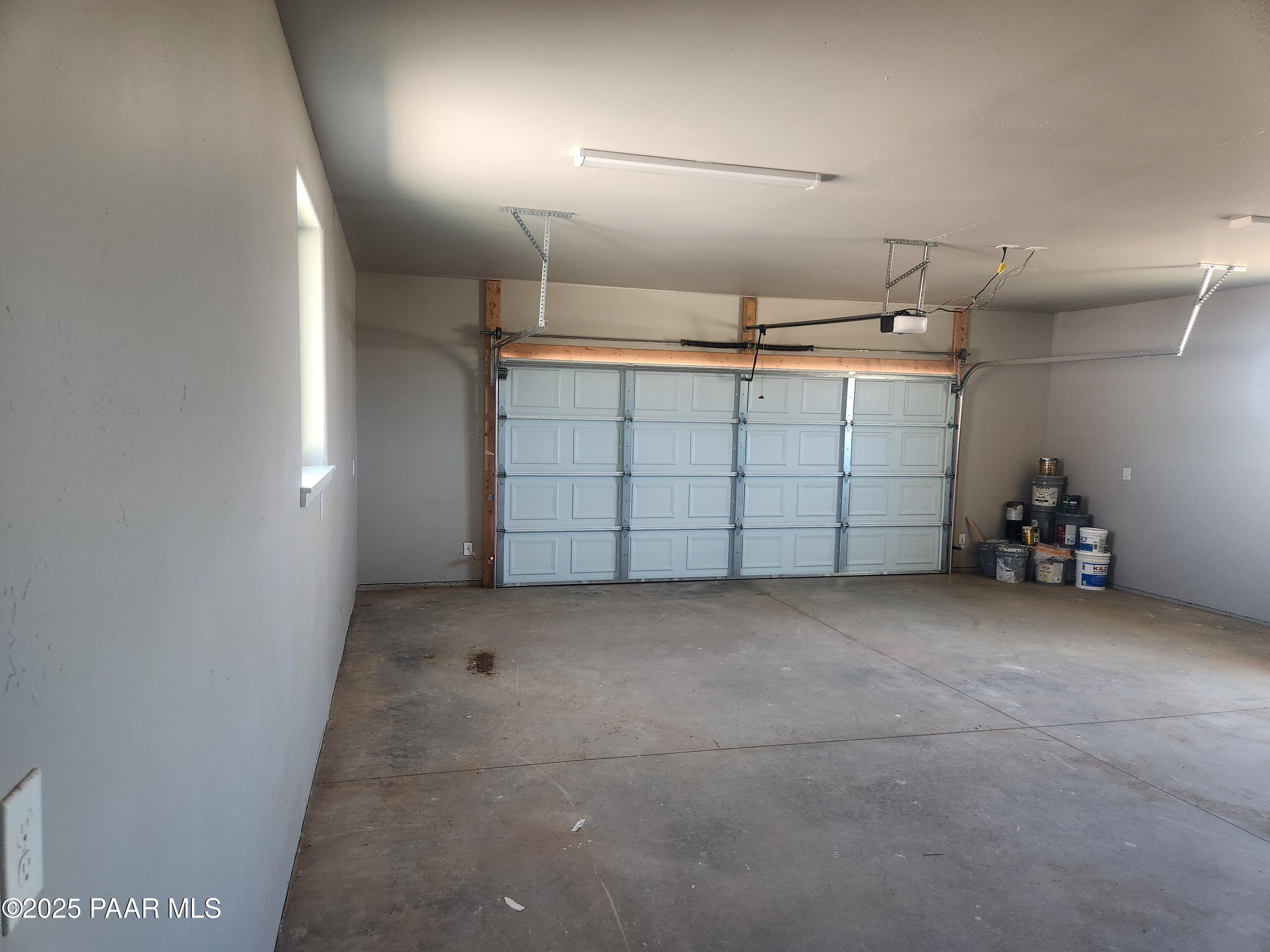 895 Ranch House Road Paulden, AZ 86334 - Photo 14 of 21 a view of a garage