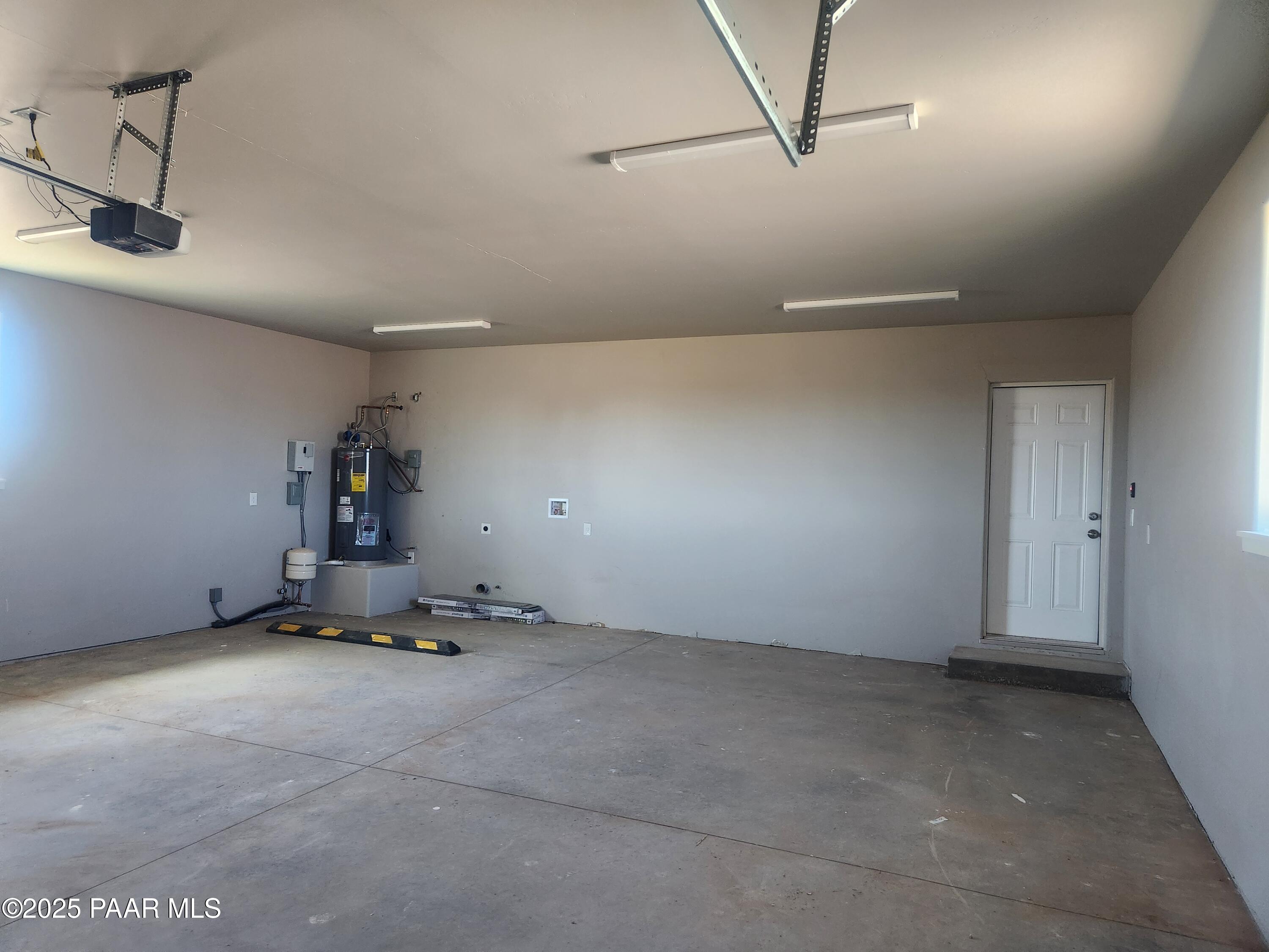 895 Ranch House Road Paulden, AZ 86334 - Photo 15 of 21 a view of a room with gym equipment