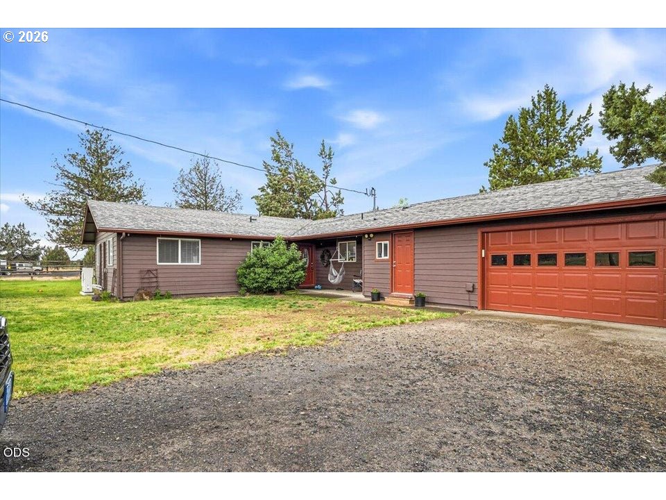 7995 Southwest Houston Lake Road Powell Butte, OR 97753 - Photo 4 of 47