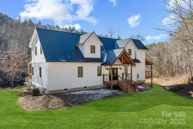 $735,000 | 96 Light Waters Drive, Cullowhee, NC 28723