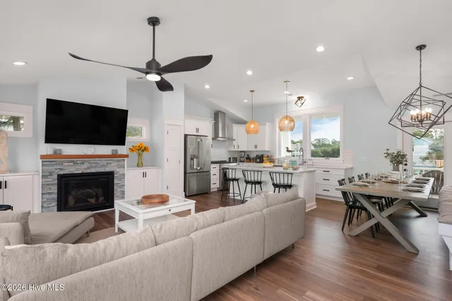 $1,600,000 | 768 Hunt Club Drive, Corolla, NC 27927