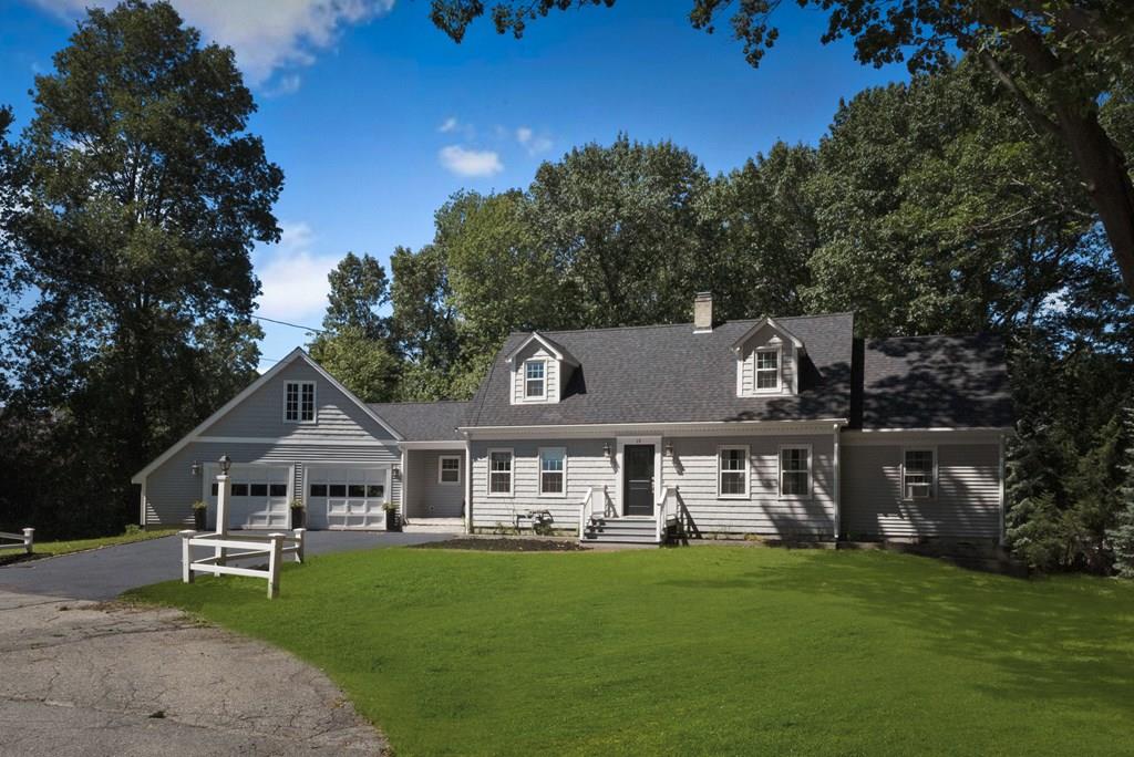 17 Claire Road Amesbury, MA 01913 - Photo 3 of 39