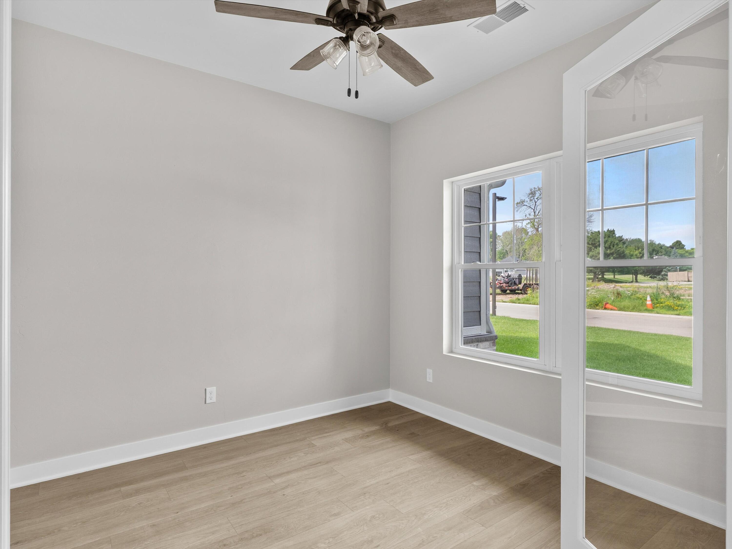 1339 Wolf Run Manitowoc, WI 54220 - Photo 29 of 34 31-2416515_04584