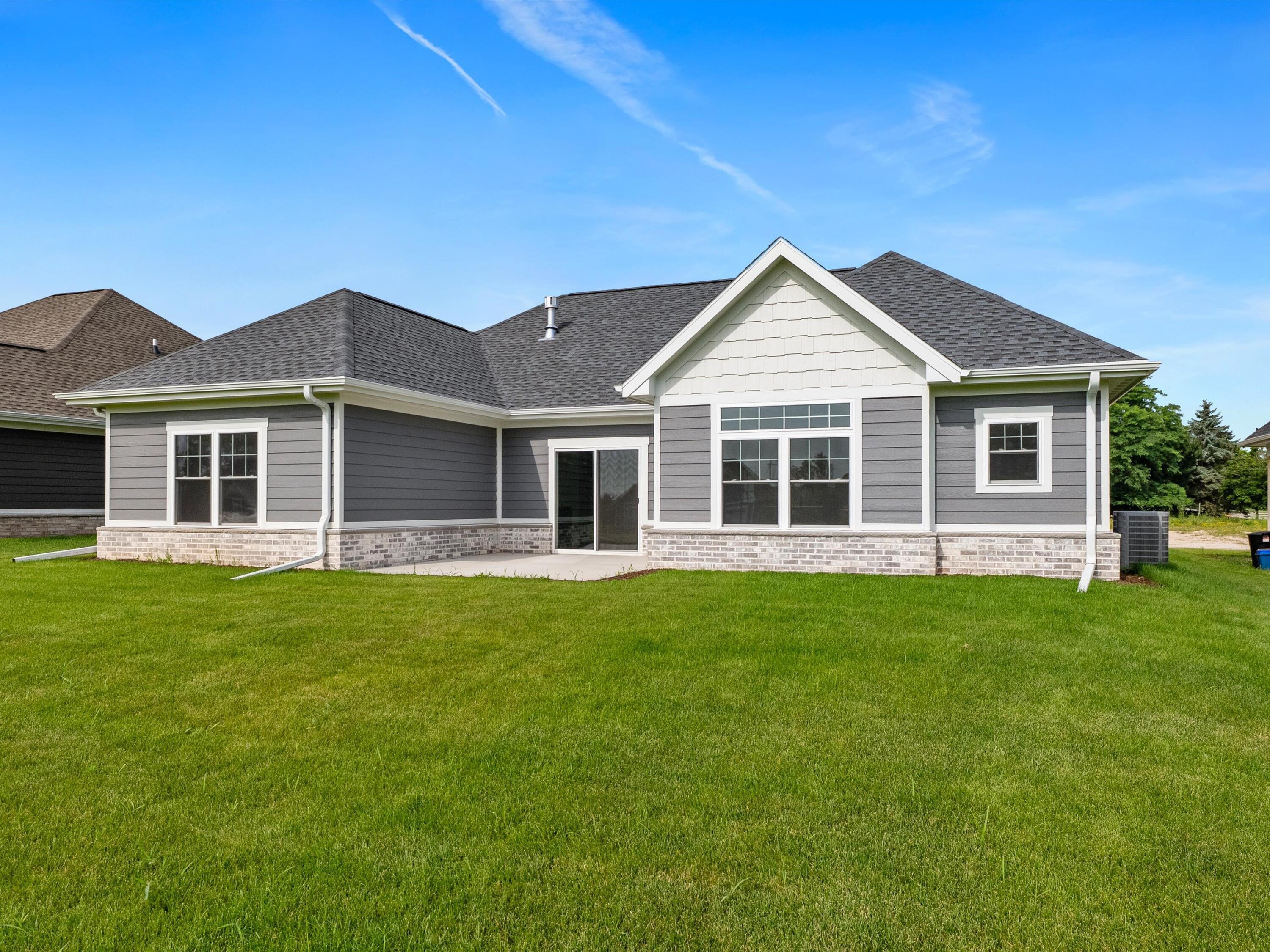 1339 Wolf Run Manitowoc, WI 54220 - Photo 4 of 34 06-2416515_04472