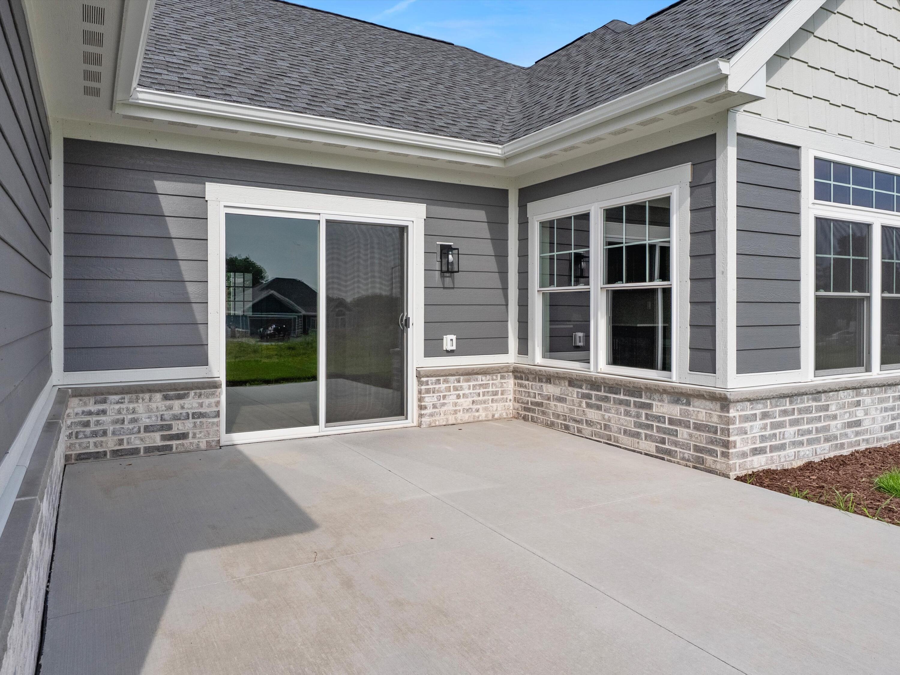 1339 Wolf Run Manitowoc, WI 54220 - Photo 5 of 34 07-2416515_04473