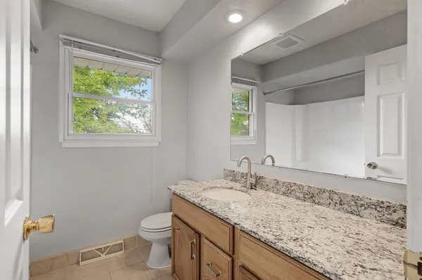 $2,195 | 1823 Northeast Benjamin Street, Minneapolis, MN 55418