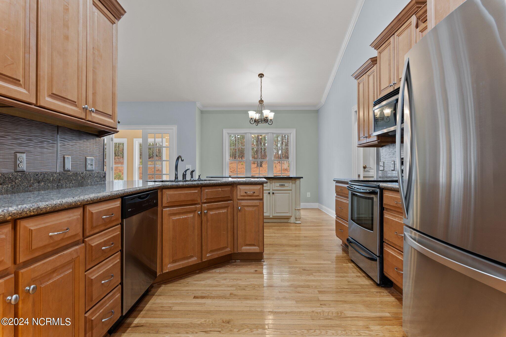 267 Longleaf Drive West End, NC 27376 - Photo 12 of 49 1000003150