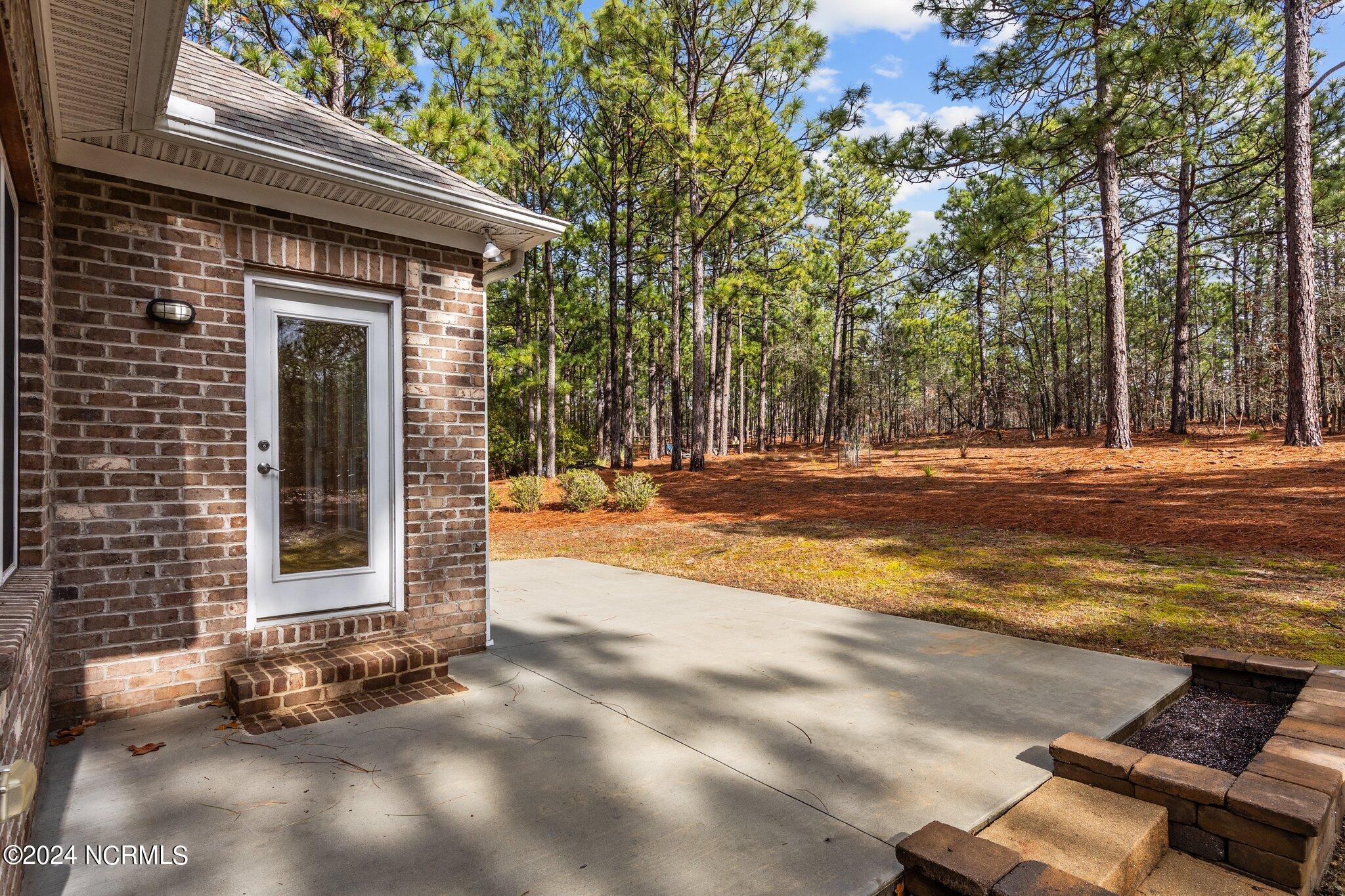 267 Longleaf Drive West End, NC 27376 - Photo 39 of 49 1000003171