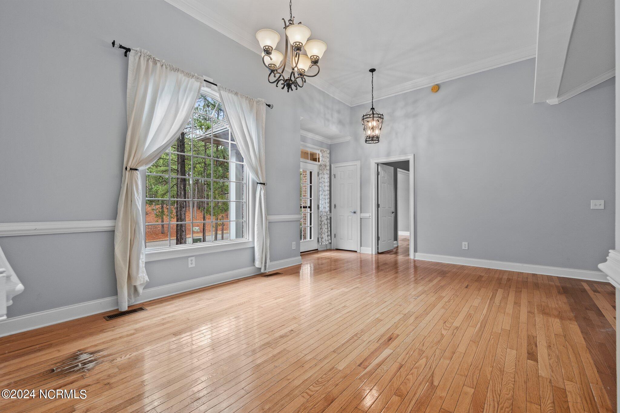 267 Longleaf Drive West End, NC 27376 - Photo 4 of 49 1000003149