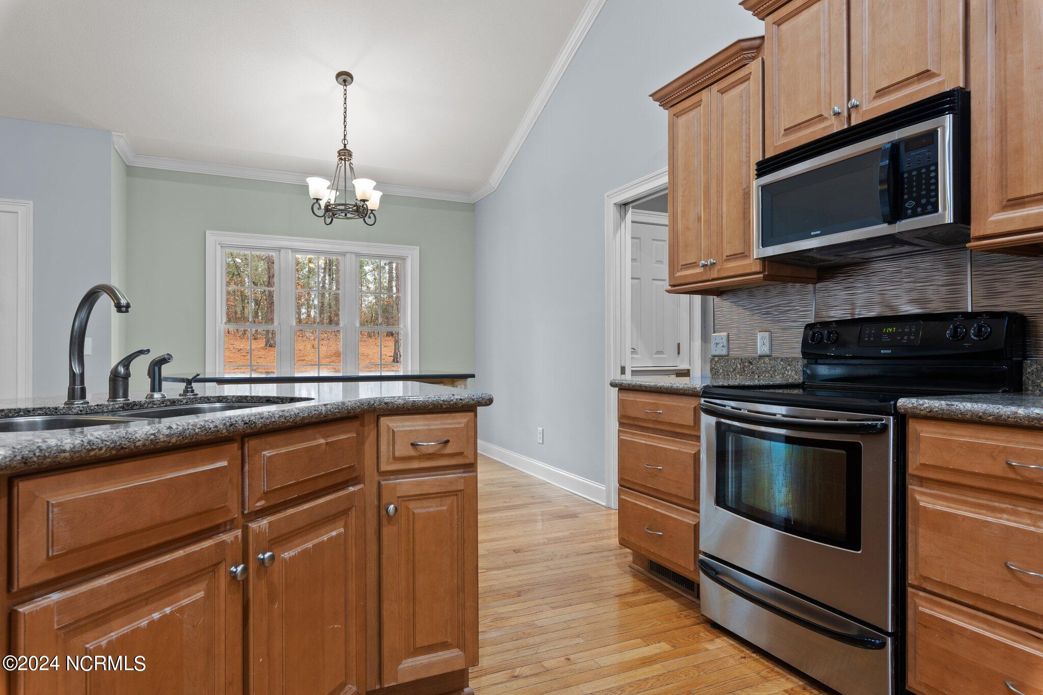 267 Longleaf Drive West End, NC 27376 - Photo 8 of 49 1000003151