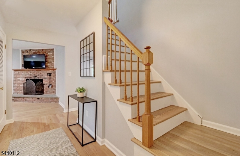 7 Village Road Florham Park, NJ 07932 - Photo 3 of 30