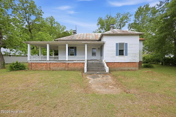 $119,000 | 211 Pollock Street, Pollocksville, NC 28573