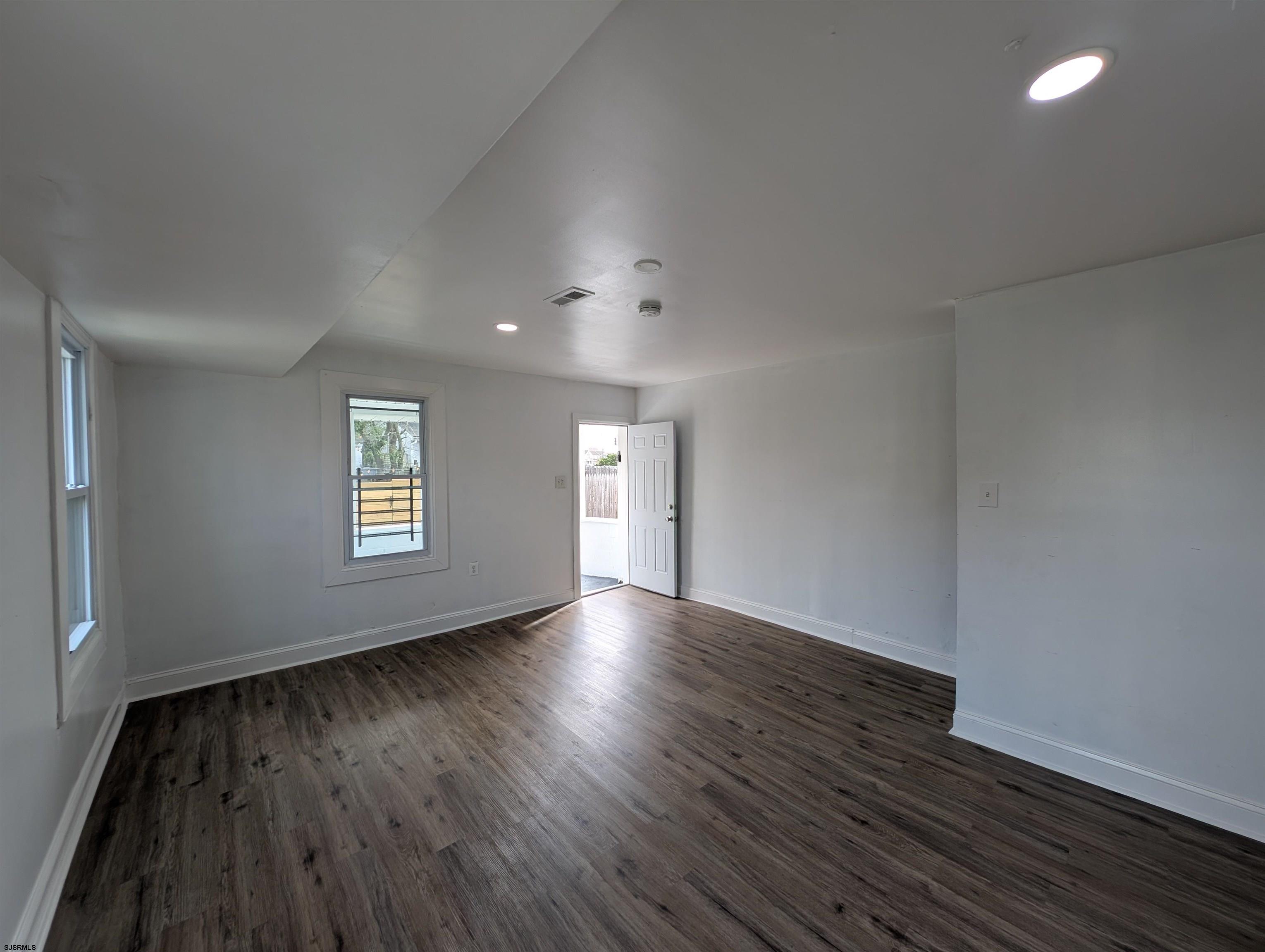 519 Graff Lane Atlantic City, NJ 08401 - Photo 8 of 19 Gallery Image 8