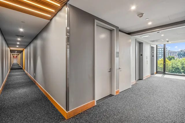 $1,115,000 | 21-30 44th Drive, Unit 6I | Long Island City