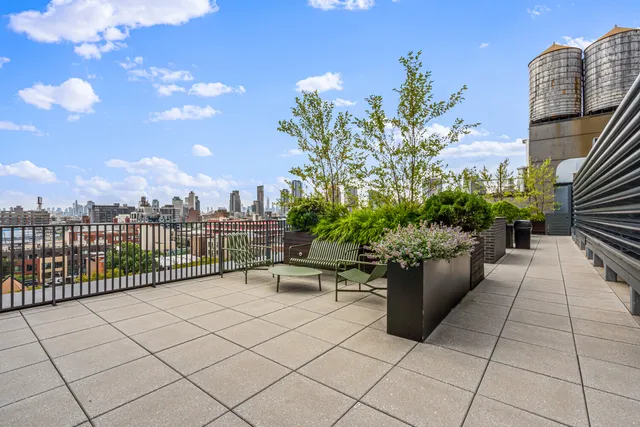 $1,115,000 | 21-30 44th Drive, Unit 6I | Long Island City