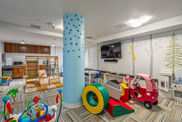 $1,115,000 | 21-30 44th Drive, Unit 6I | Long Island City