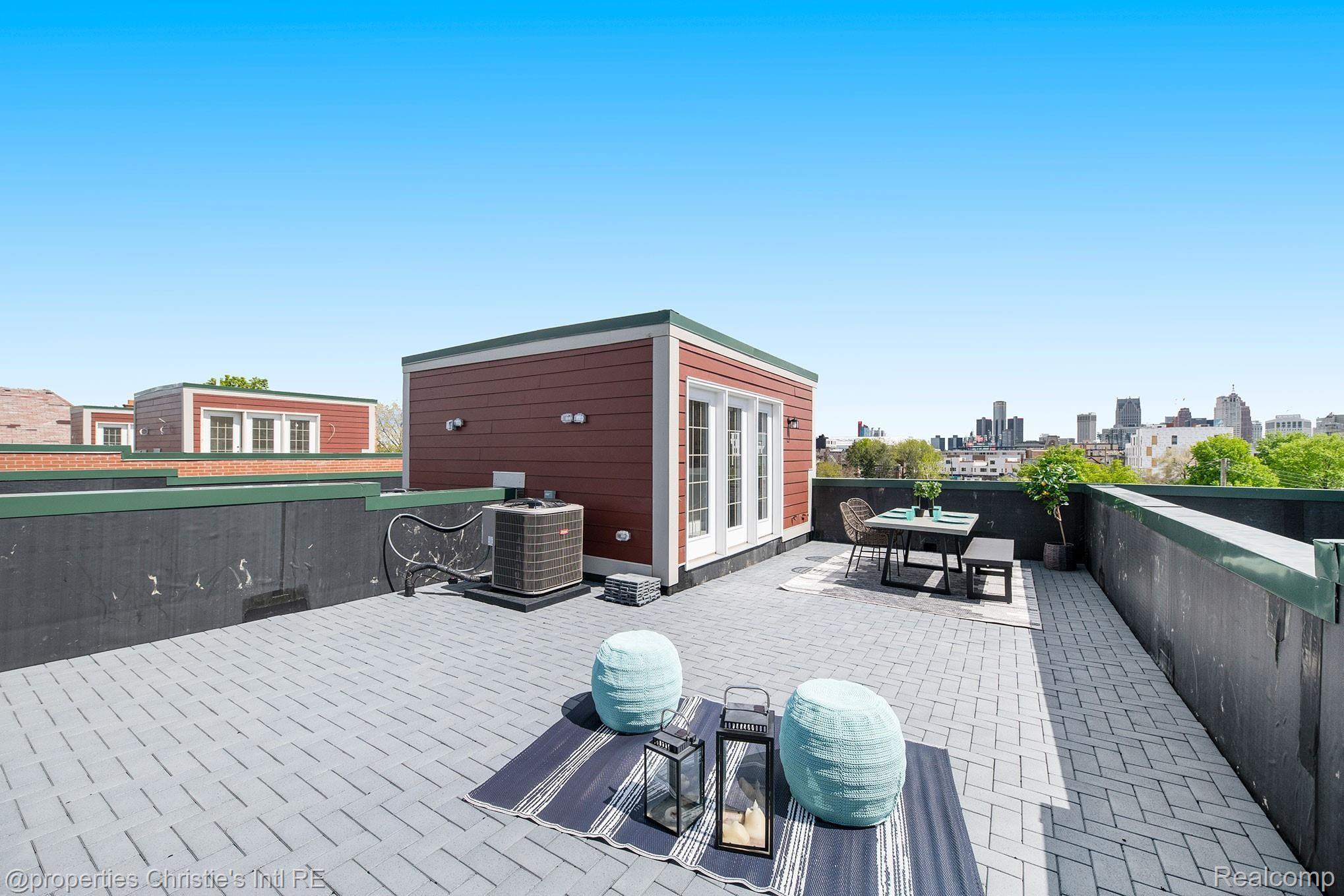 3148 John R Street, Unit 20 Detroit, MI 48201 - Photo 2 of 49 DSC01060.jpg