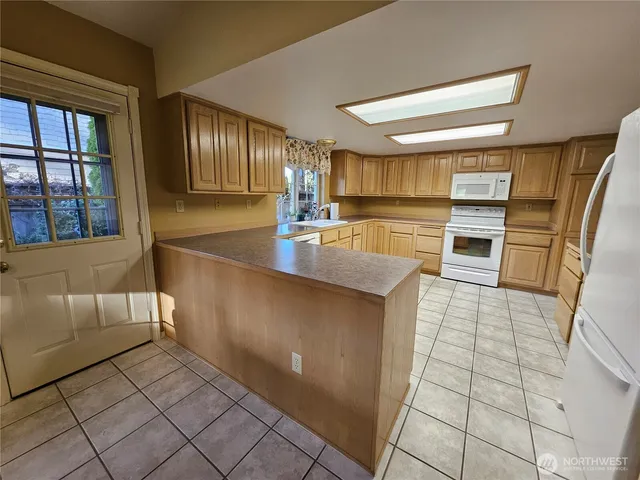 $534,900 | 1121 East Old Ranch Road, Allyn, WA 98524