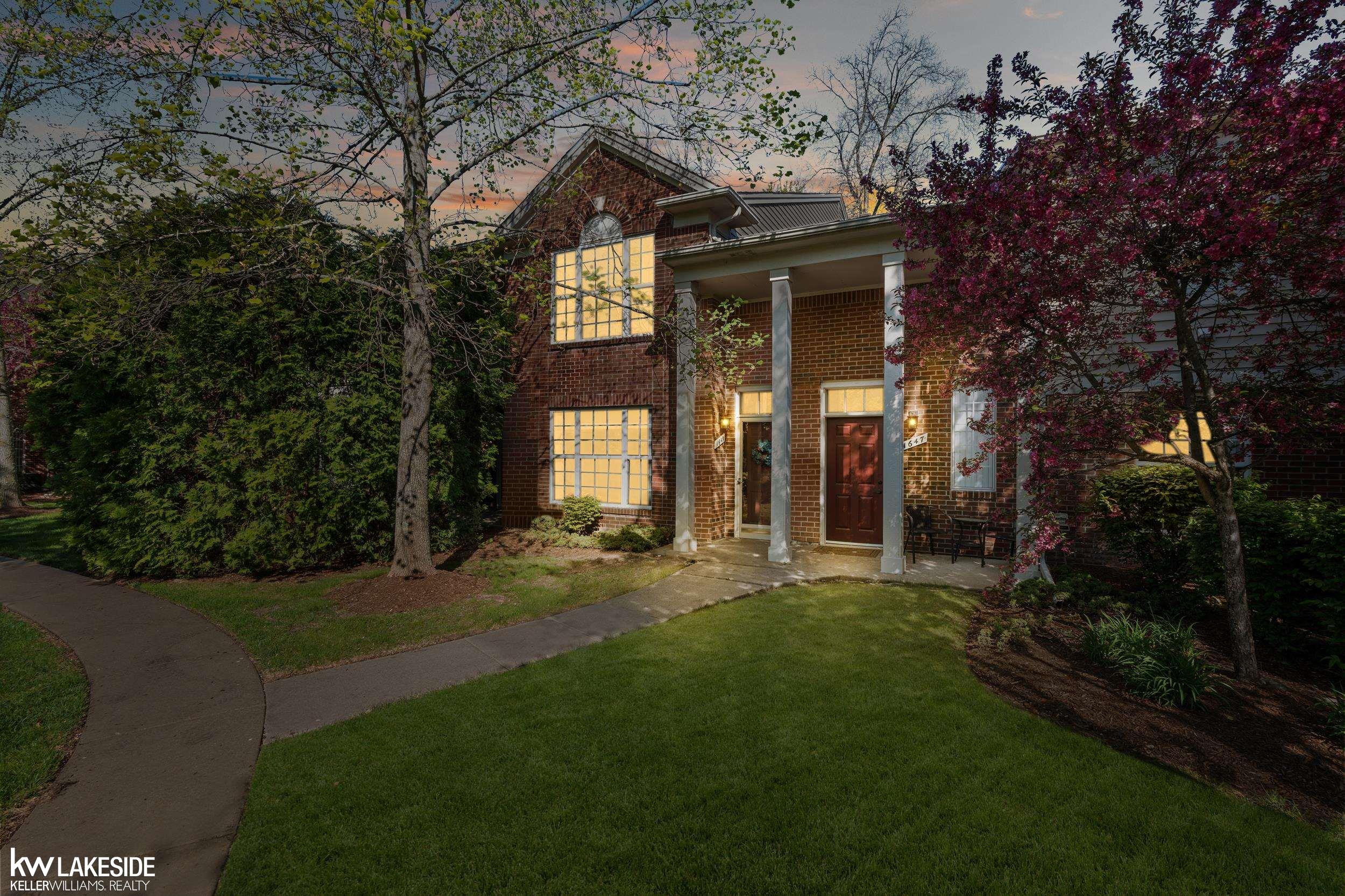 1649 Deepwood Circle Rochester, MI 48307 - Photo 1 of 32 Gallery Image 1