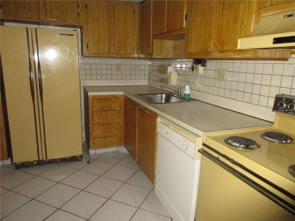 7850 West McNab Road, Unit 303 Tamarac, FL 33321 - Photo 11 of 27 Photo 11