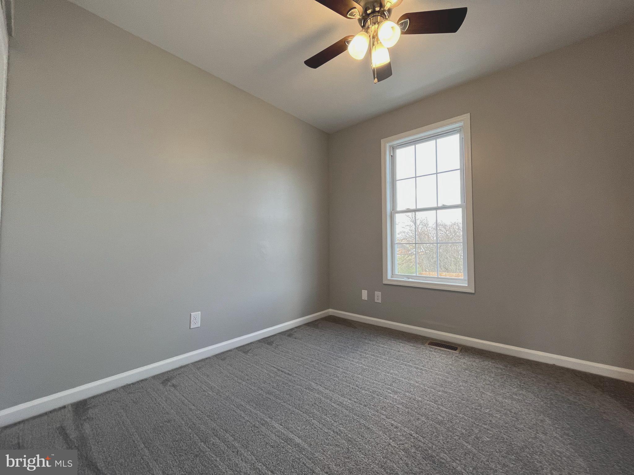 115 E Road Martinsburg, WV 25404 - Photo 13 of 23 117 East Rd